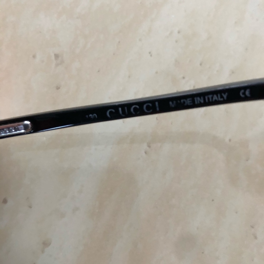 Gucci Frames Black - image 4